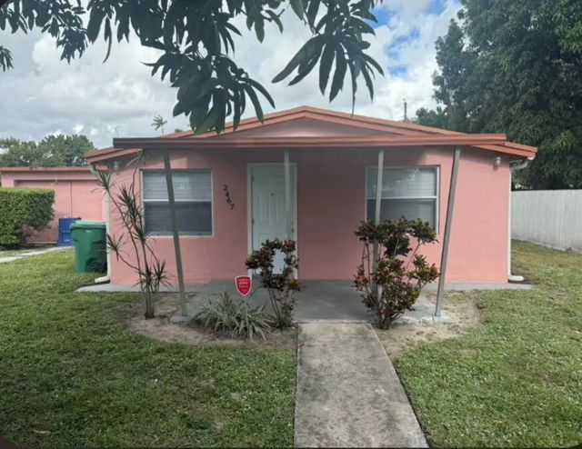 2467 Nw 90th Street, Miami