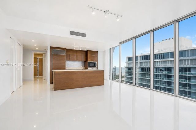 4 of 29 - 475 Brickell Avenue #4715, Miami, FL