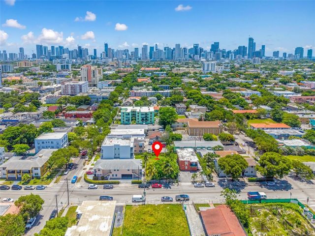 4 of 10 - 219 Sw 16th Avenue, Miami, FL