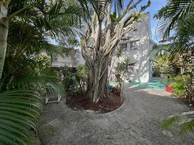 4 of 28 - 329 N K Street #1, Lake Worth Beach, FL