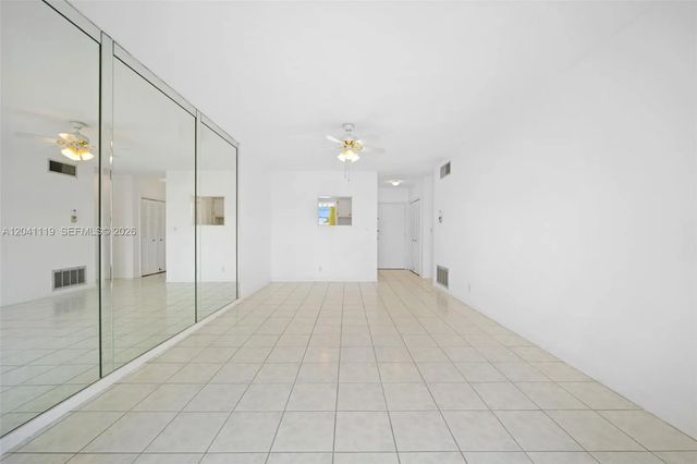 2 of 18 - 1116 Lake Terrace #208, Boynton Beach, FL