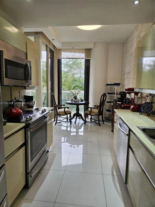 4 of 7 - 4000 Island Boulevard #w-ste3, Aventura, FL