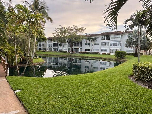 5171 W Oakland Park Boulevard #308, Lauderdale Lakes