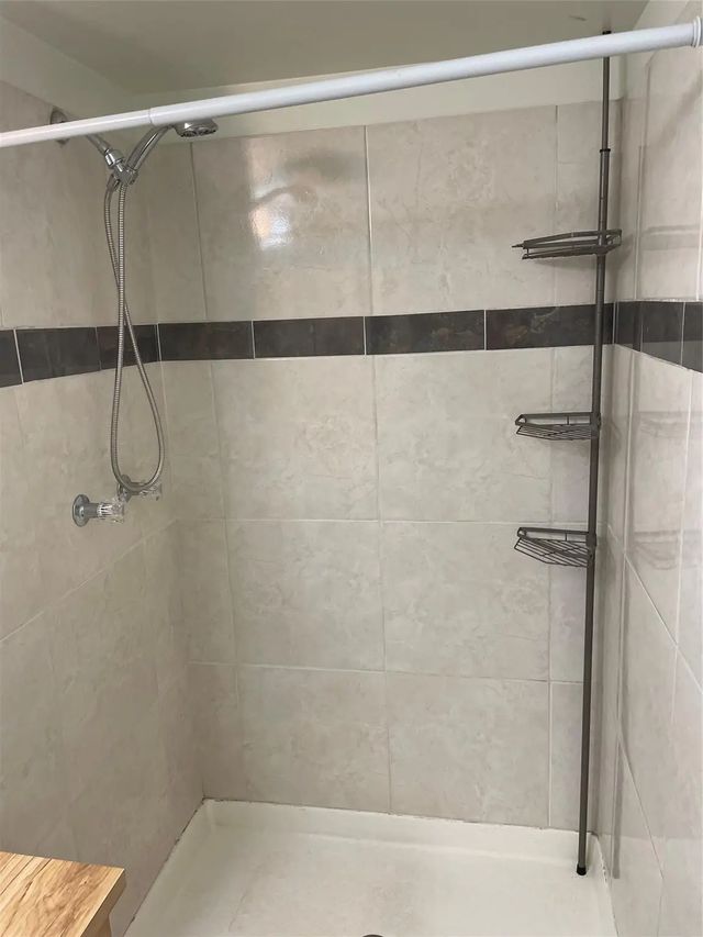 3 of 6 - 143 Nw 93rd Avenue #202, Pembroke Pines, FL
