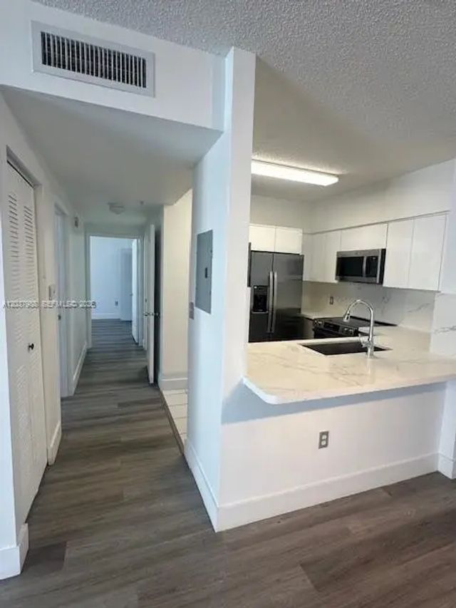 2 of 26 - 5091 Nw 7th Street #1008, Miami, FL