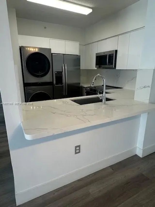 3 of 26 - 5091 Nw 7th Street #1008, Miami, FL