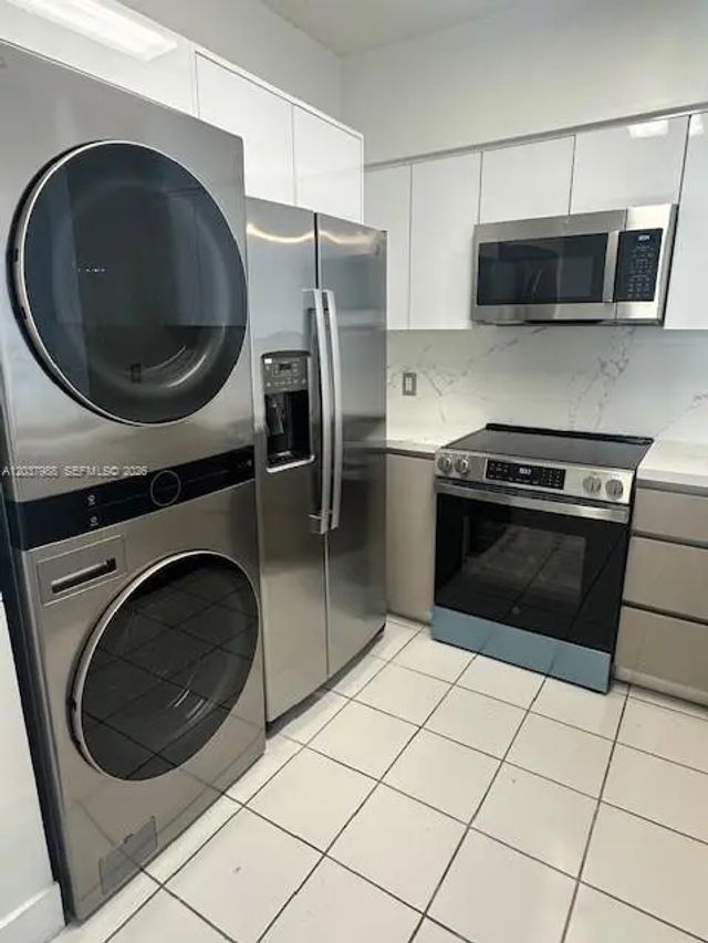 5 of 26 - 5091 Nw 7th Street #1008, Miami, FL