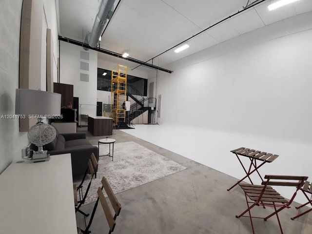 5 of 19 - 2017 Nw 135 Avenue, Miami, FL
