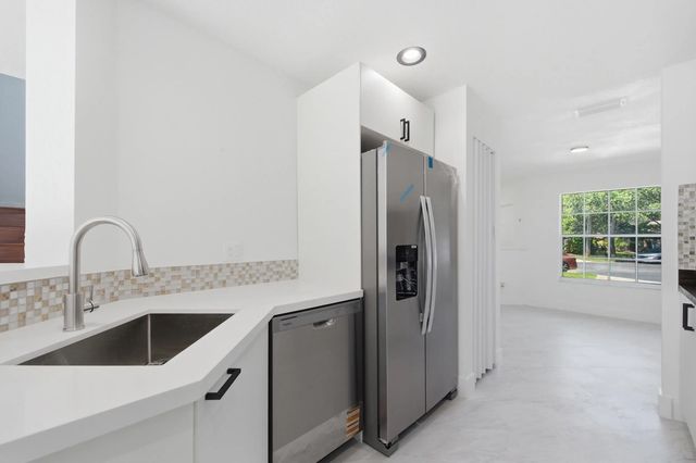 2 of 37 - 2824 Nw 99th Terrace, Sunrise, FL
