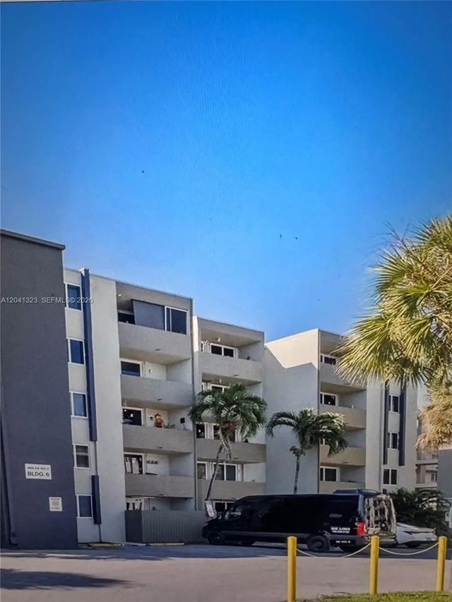 10090 Nw 80th Court #1241, Hialeah Gardens