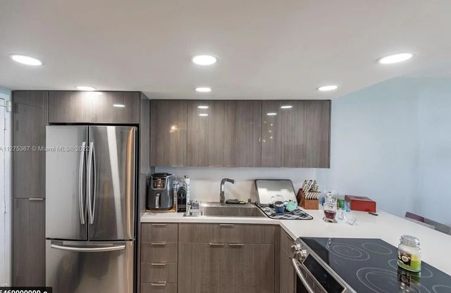3 of 21 - 3180 S Ocean Drive #414, Hallandale Beach, FL