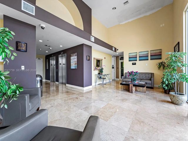 5 of 19 - 215 Sw 42nd Avenue #810, Miami, FL