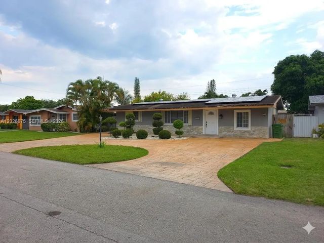 3 of 27 - 8420 Nw 10th Street, Pembroke Pines, FL