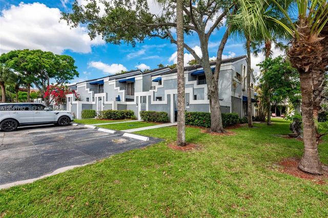 2 of 10 - 2327 Sw 82nd Way, North Lauderdale, FL