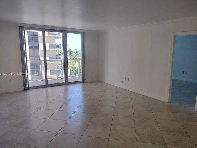 5 of 43 - 5701 Collins Avenue #619, Miami Beach, FL