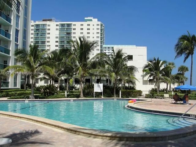2 of 13 - 3901 S Ocean Drive #8t, Hollywood, FL