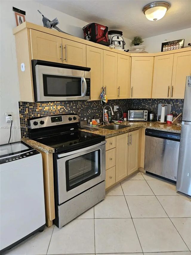 3 of 26 - 7400 Harding Avenue #22, Miami Beach, FL