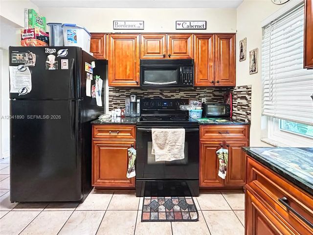 5 of 12 - 5214 Corvette Drive, Tampa, FL