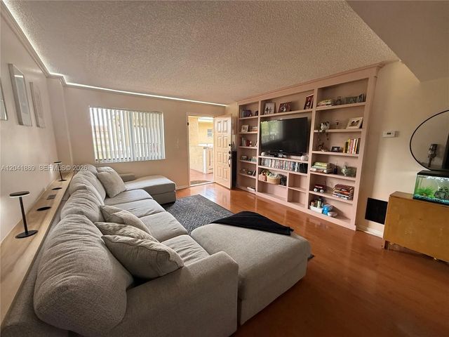 4 of 33 - 17000 Nw 67th Avenue #402, Hialeah, FL