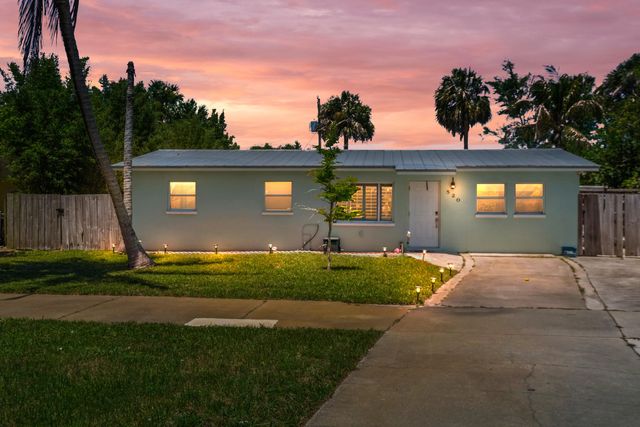 520 Se Dolphin Drive, Stuart