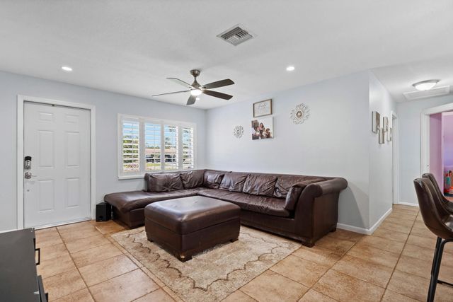 5 of 30 - 520 Se Dolphin Drive, Stuart, FL