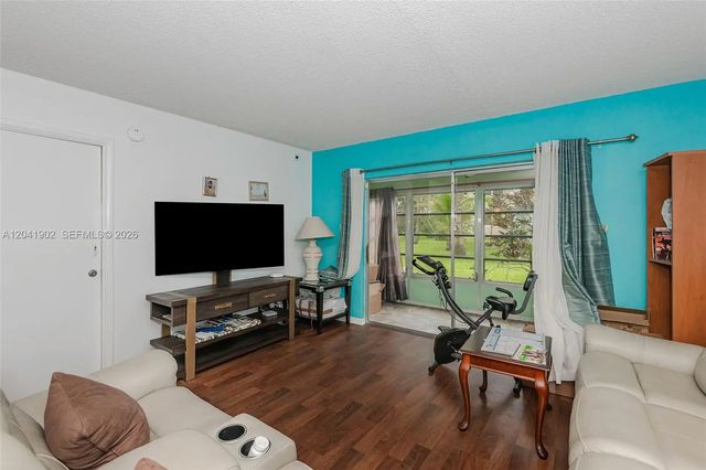 4 of 25 - 7200 Nw 4th Place #101, Margate, FL