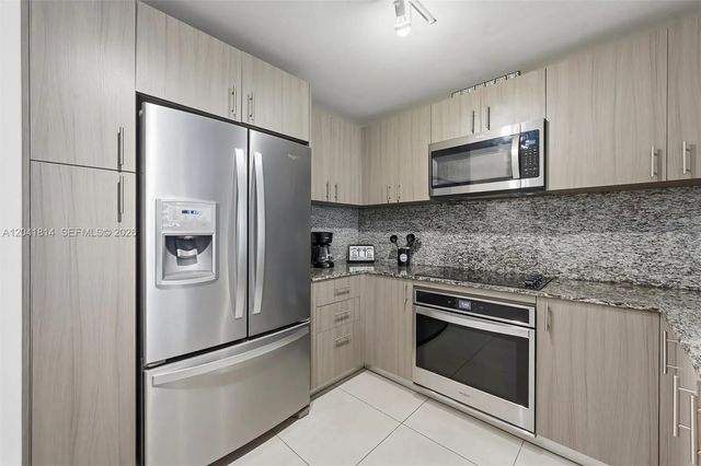 4 of 37 - 5350 Nw 84th Avenue #504, Doral, FL