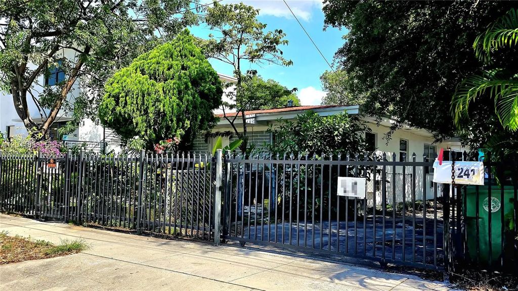 241 Nw 32nd Street, Miami