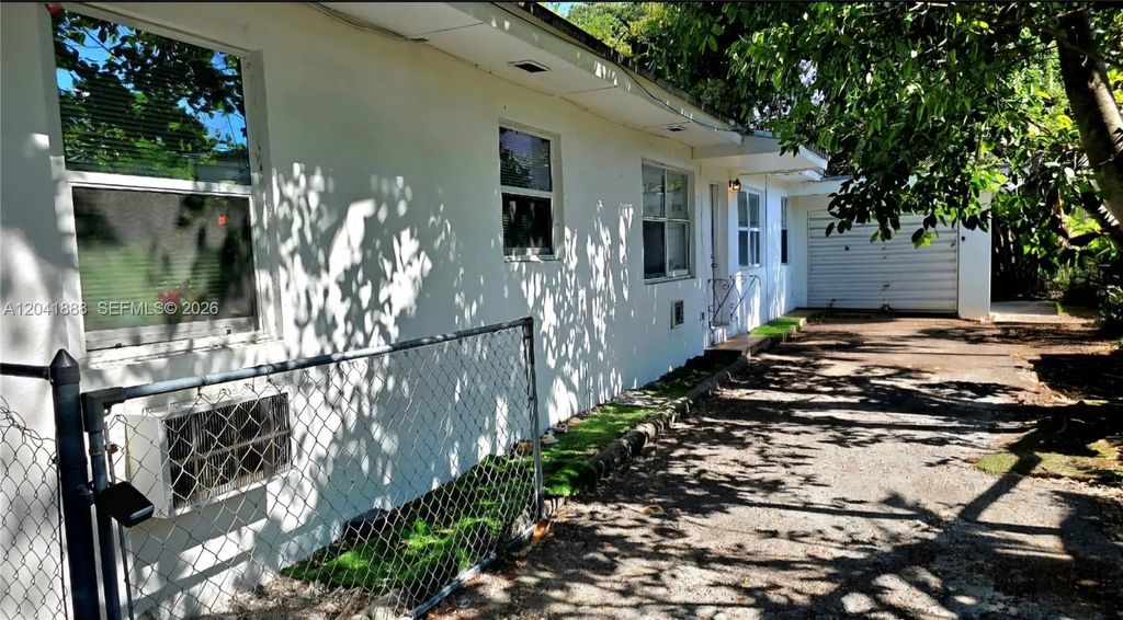 241 Nw 32nd Street, Miami