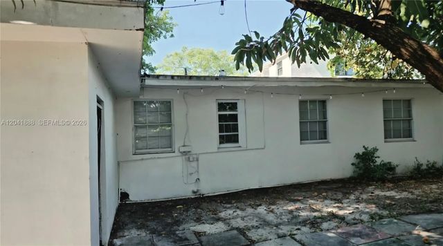 241 Nw 32nd Street, Miami