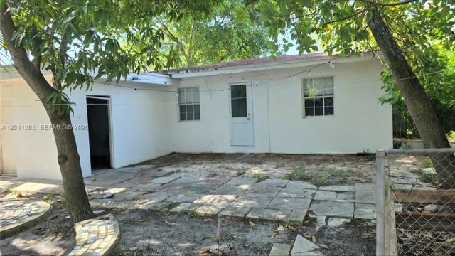 4 of 72 - 241 Nw 32nd Street, Miami, FL