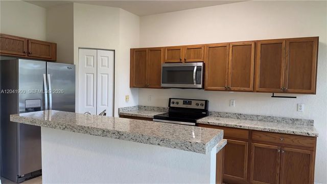 3 of 33 - 3042 Grandiflora Drive, Greenacres, FL