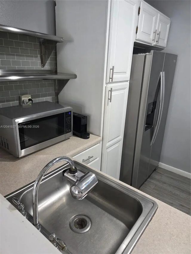 3 of 44 - 8065 Sw 107th Avenue #202, Miami, FL