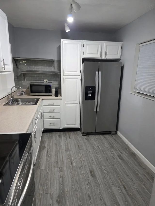 5 of 44 - 8065 Sw 107th Avenue #202, Miami, FL