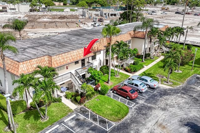2 of 17 - 7257 Golf Colony Court #202, Lake Worth, FL