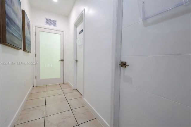 5 of 18 - 8525 Sw 92nd Street #11b, Miami, FL