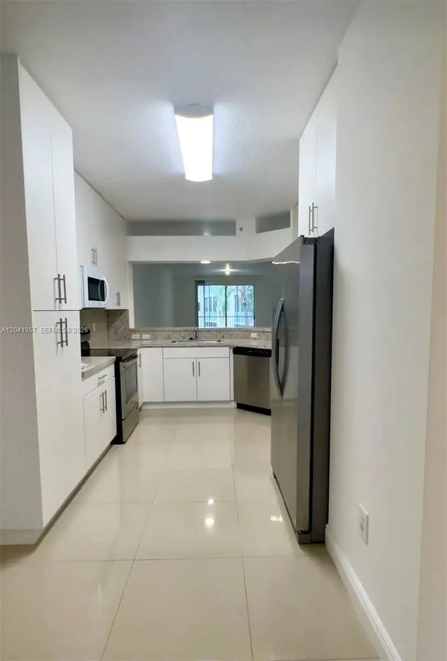 4 of 13 - 10750 Nw 66th Street #214, Doral, FL