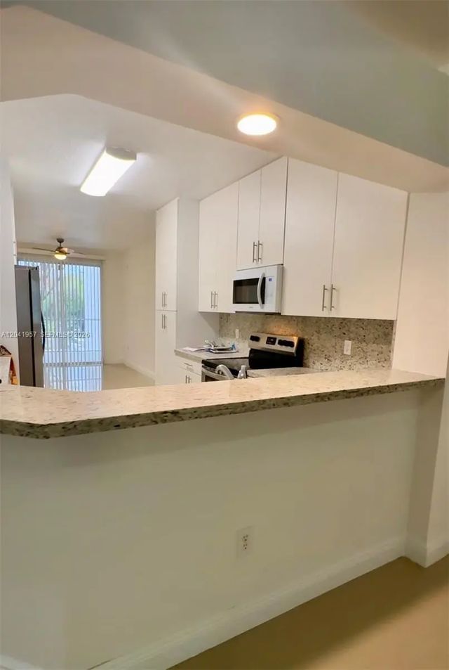 5 of 13 - 10750 Nw 66th Street #214, Doral, FL