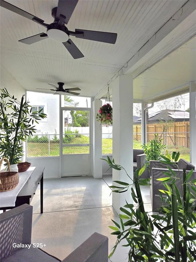 4 of 21 - 1321 Nw 82nd Street, Miami, FL
