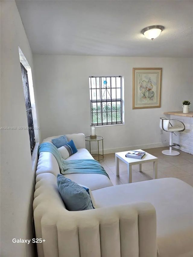 5 of 21 - 1321 Nw 82nd Street, Miami, FL