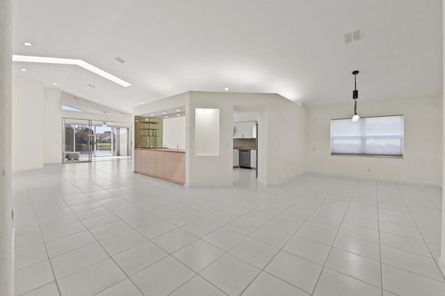 4 of 34 - 6226 Water Lilly Lane, Boynton Beach, FL