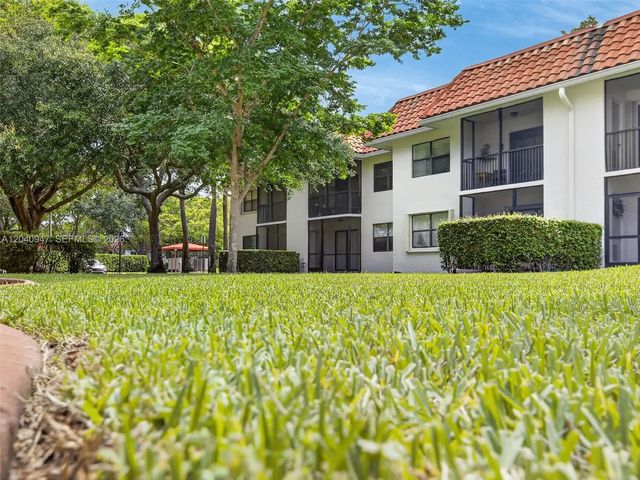 15718 E Waterside Circle #105, Sunrise