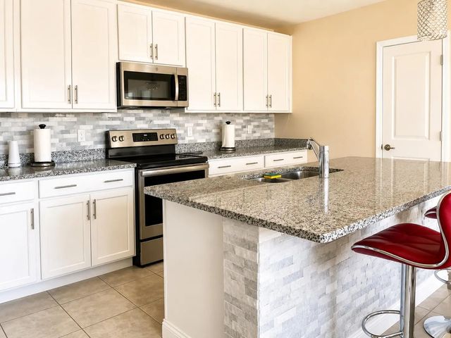 5 of 33 - 729 Sw Haas Avenue, Port St. Lucie, FL