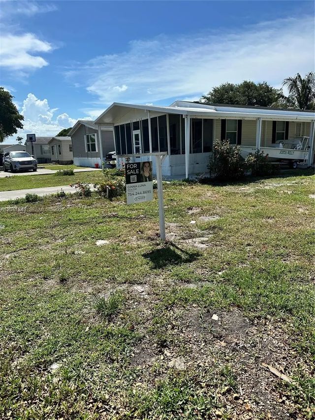 2651 E Marina Drive, Dania Beach