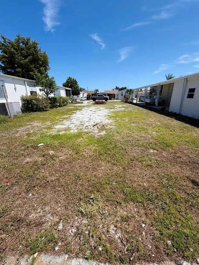 3 of 9 - 2651 E Marina Drive, Dania Beach, FL
