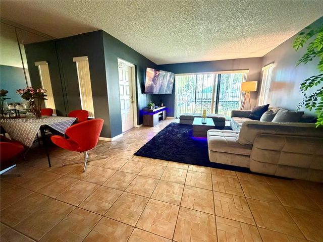 4 of 24 - 1119 Green Pine Boulevard #a1, West Palm Beach, FL