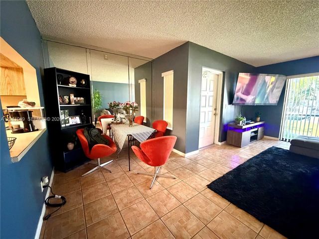 5 of 24 - 1119 Green Pine Boulevard #a1, West Palm Beach, FL