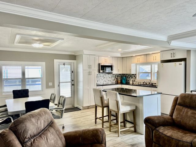 1554 S 33rd Road, Hollywood