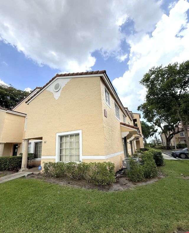 2 of 19 - 1739 Village Boulevard #101, West Palm Beach, FL
