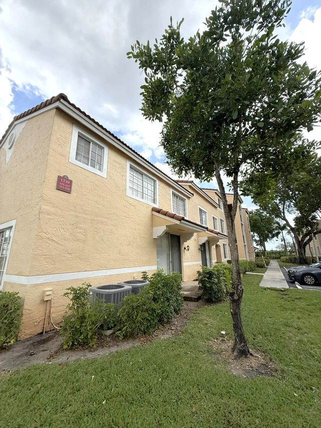 3 of 19 - 1739 Village Boulevard #101, West Palm Beach, FL